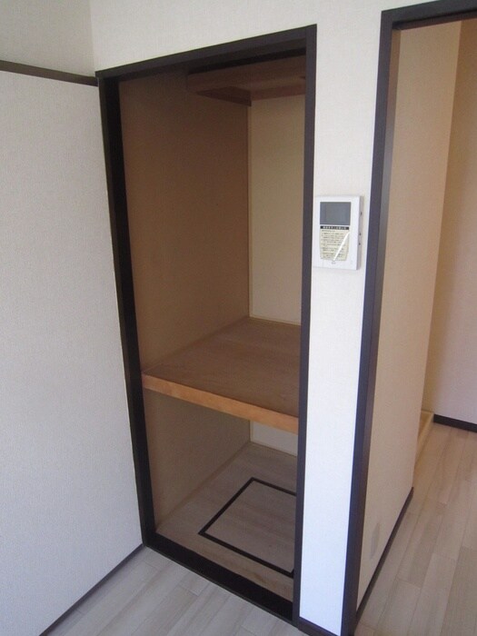 物件内観写真10　(収納)