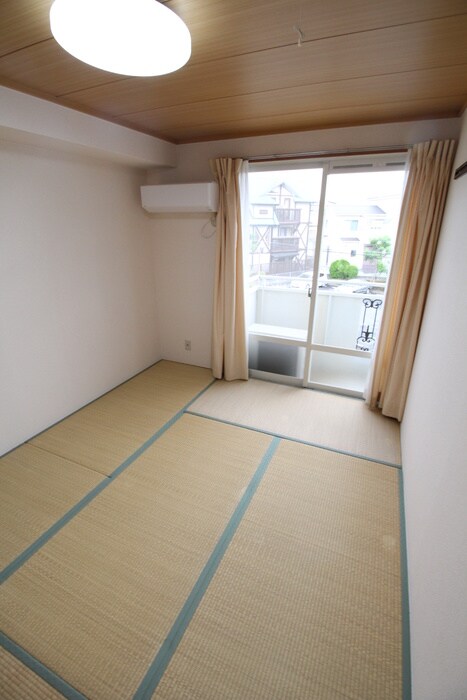 物件内観写真16　(居室)