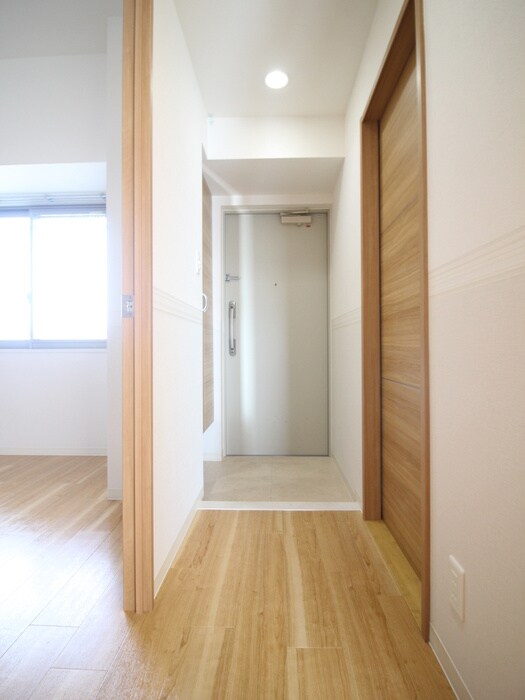 物件内観写真20　(廊下)