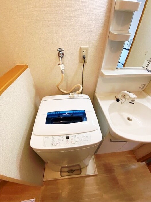 物件内観写真9　(洗濯機置場)