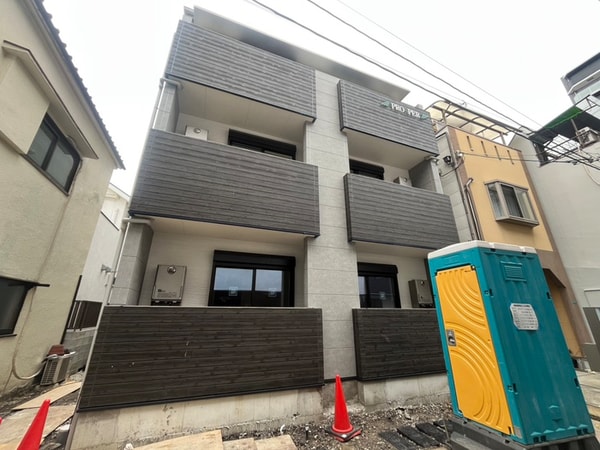 建築中