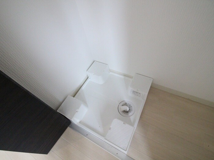 物件内観写真11　(洗濯機置場)