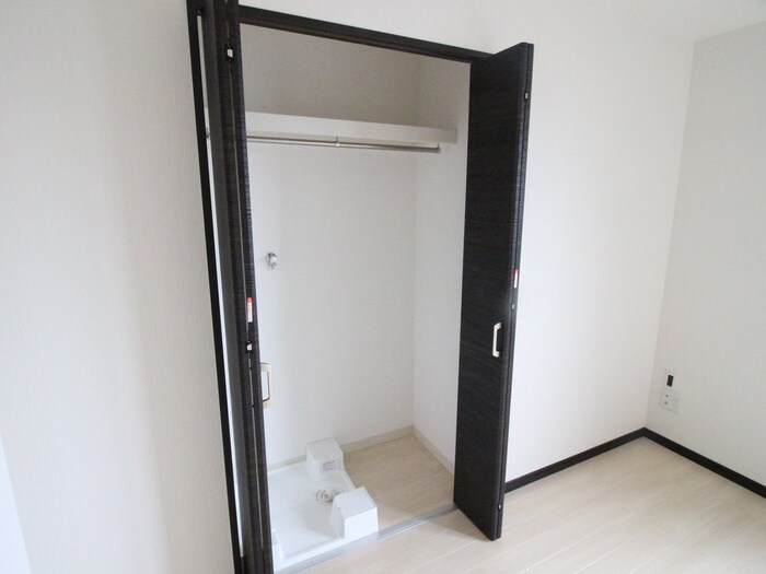 物件内観写真12　(収納)