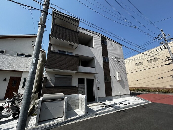 物件外観写真1　(外観写真)