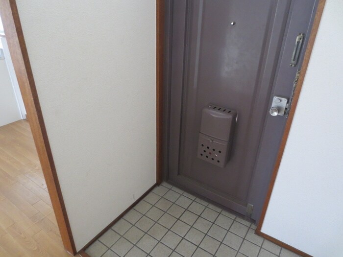 物件内観写真7　(玄関)