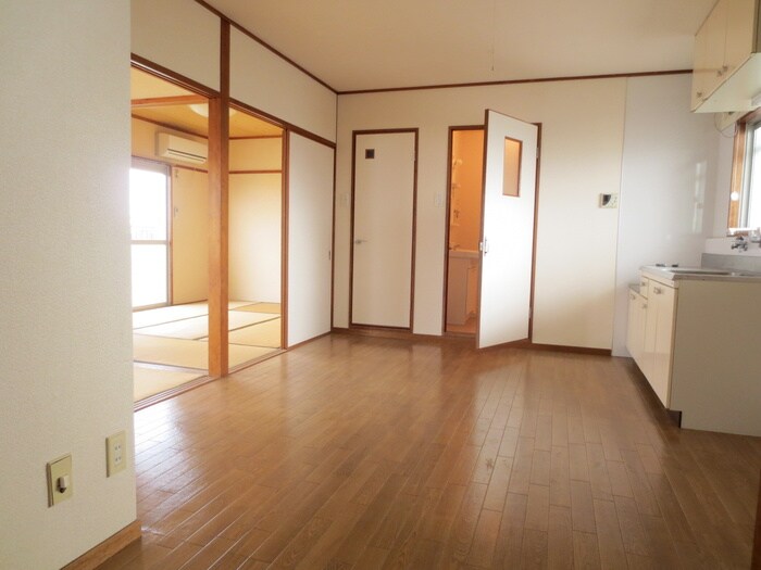 物件内観写真8　(居室)