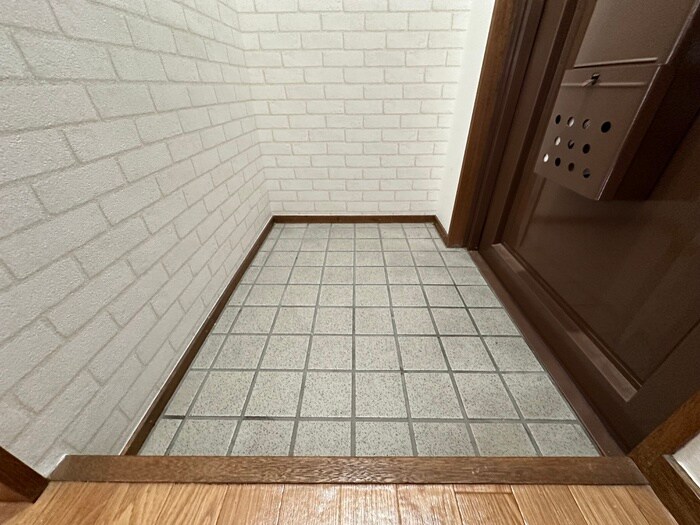 物件内観写真15　(玄関)