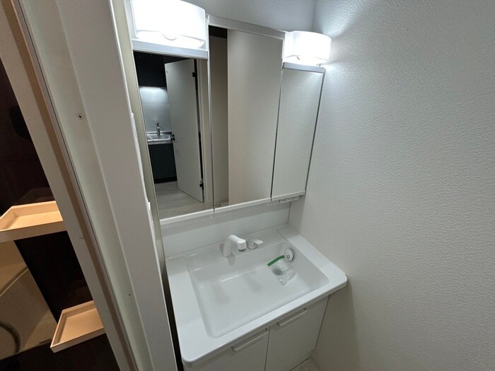 物件内観写真12　(洗面)