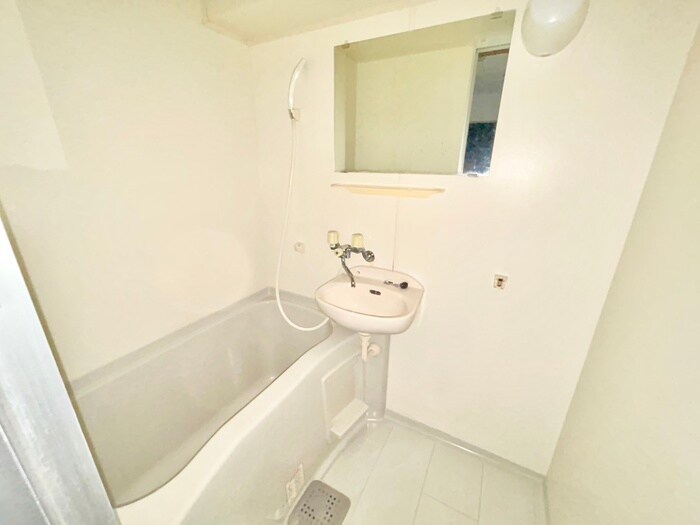 物件内観写真12　(バス／シャワールーム等)