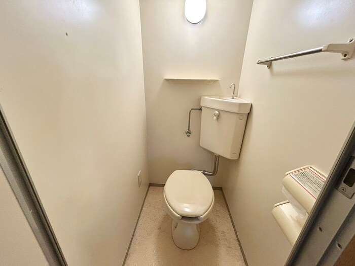 物件内観写真14　(トイレ)