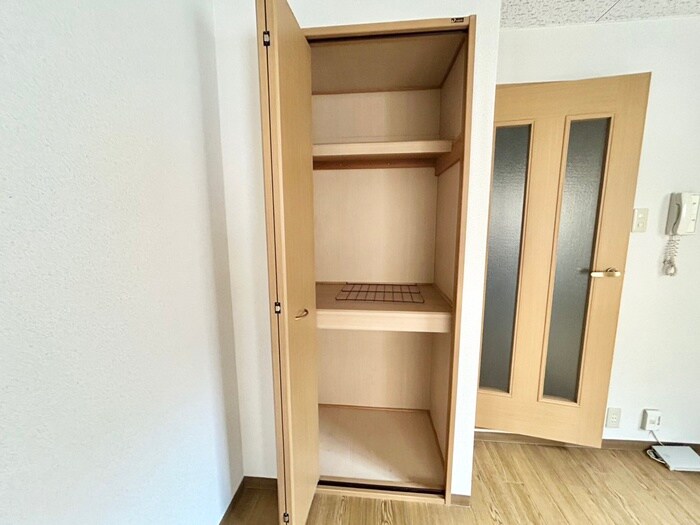 物件内観写真15　(収納)