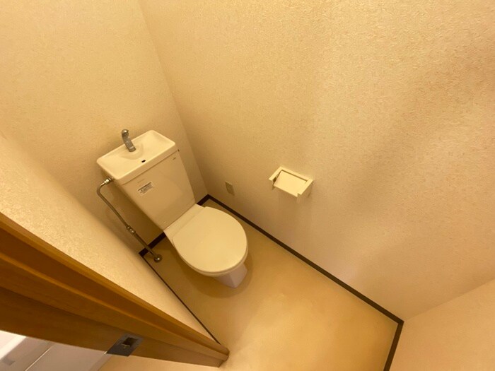 物件内観写真11　(トイレ)