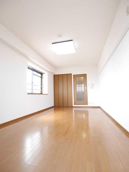 物件内観写真2　(居室)