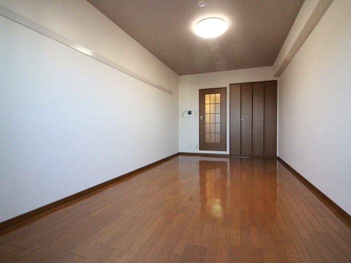 物件内観写真2　(居室)