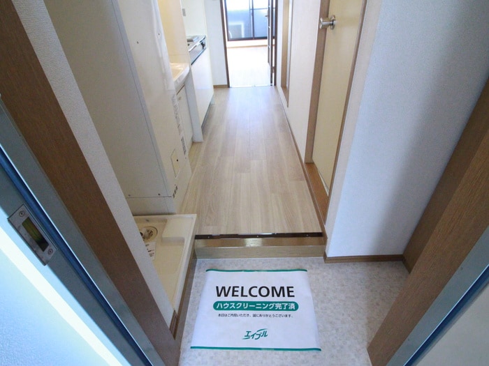物件内観写真13　(廊下)
