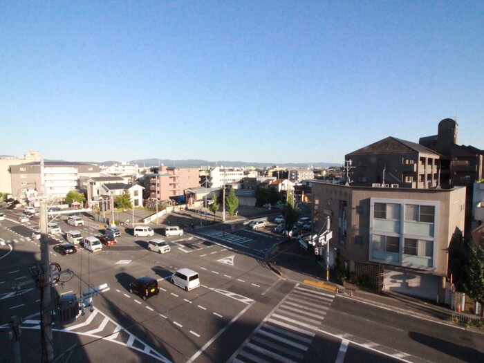 物件内観写真15　(室内からの展望)