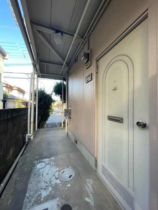 フォ－ブル嵯峨のエントランス部分