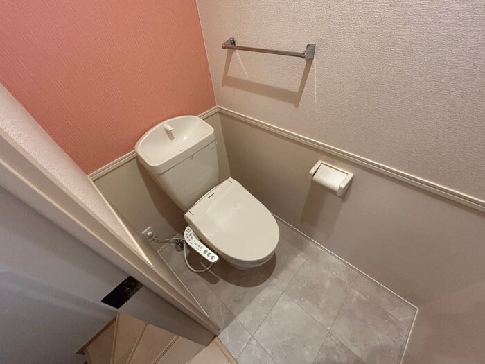物件内観写真12　(トイレ)