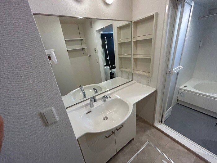 物件内観写真13　(洗面)