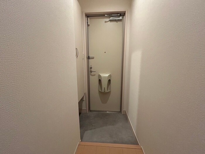 物件内観写真17　(玄関)