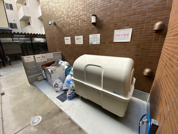 物件外観写真4　(建物設備)