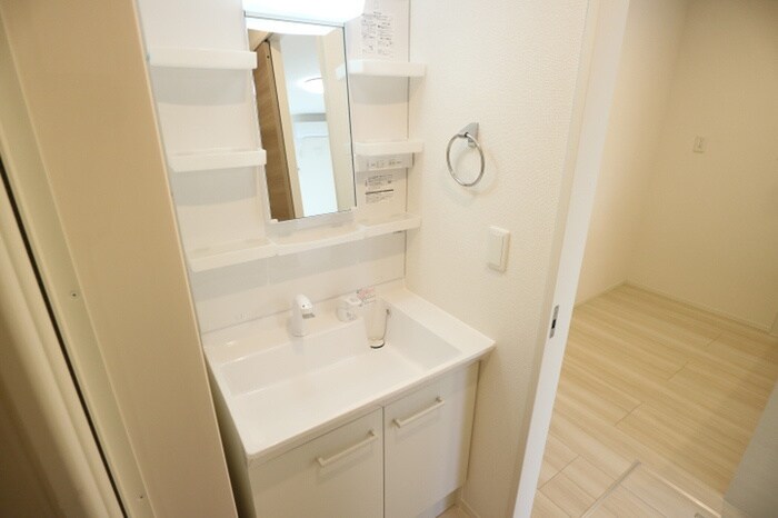 物件内観写真9　(洗面)