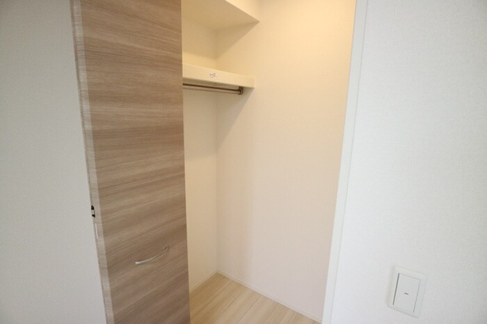 物件内観写真15　(収納)