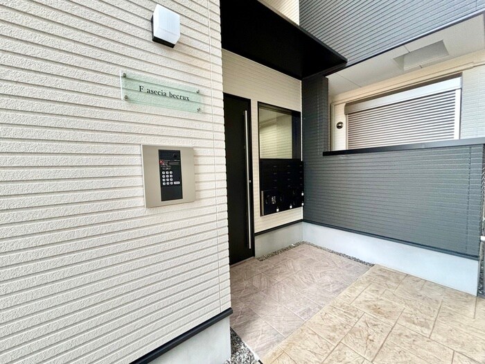 物件外観写真4　(建物設備)