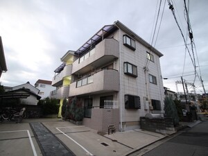 ファミ－ユ宝塚外観写真