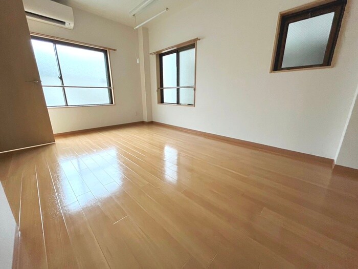 物件内観写真6　(居室)