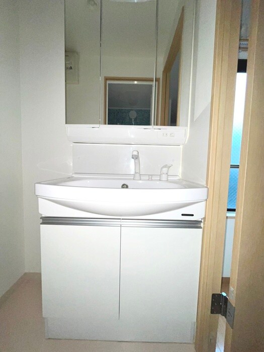 物件内観写真10　(洗面)