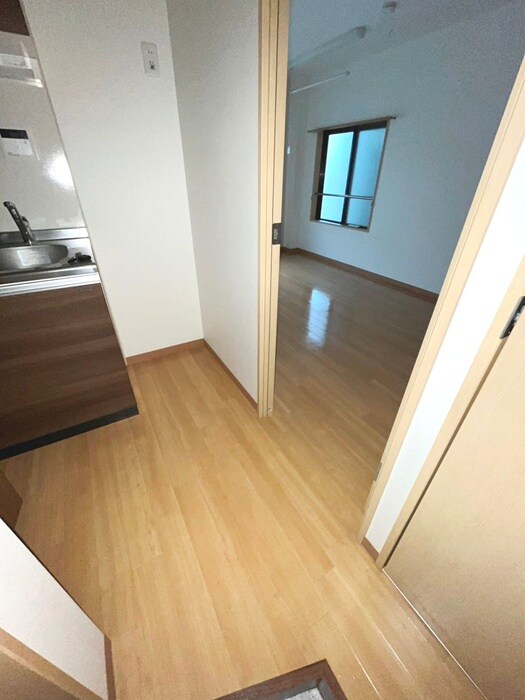 物件内観写真17　(廊下)
