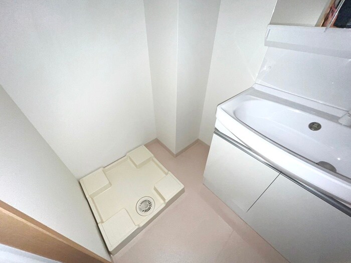 物件内観写真18　(洗濯機置場)