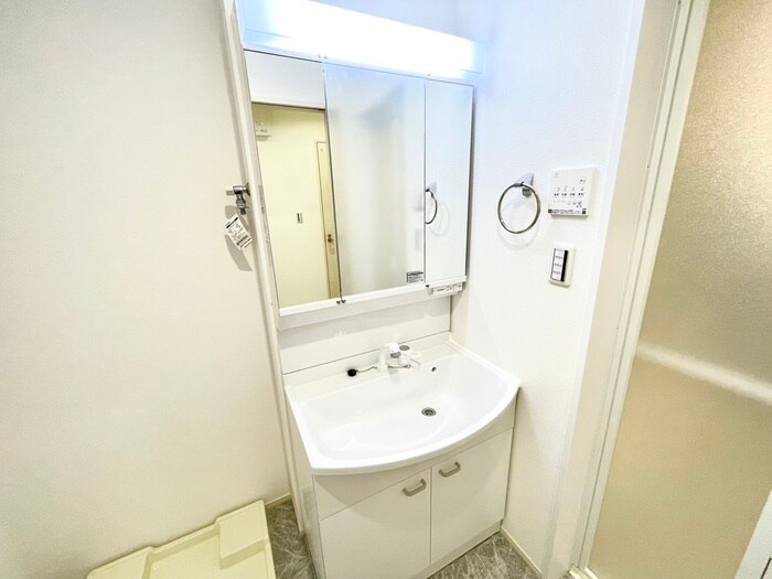 物件内観写真16　(洗面)