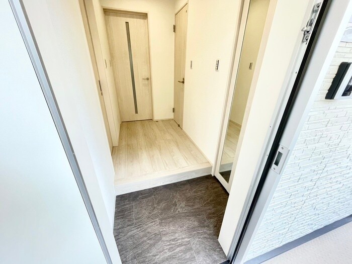 物件内観写真19　(玄関)