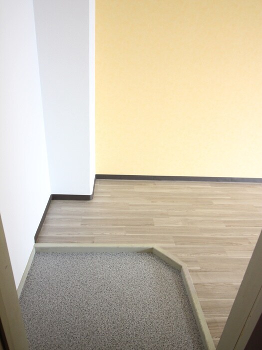 物件内観写真8　(玄関)