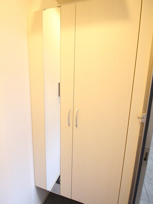物件内観写真9　(靴箱)