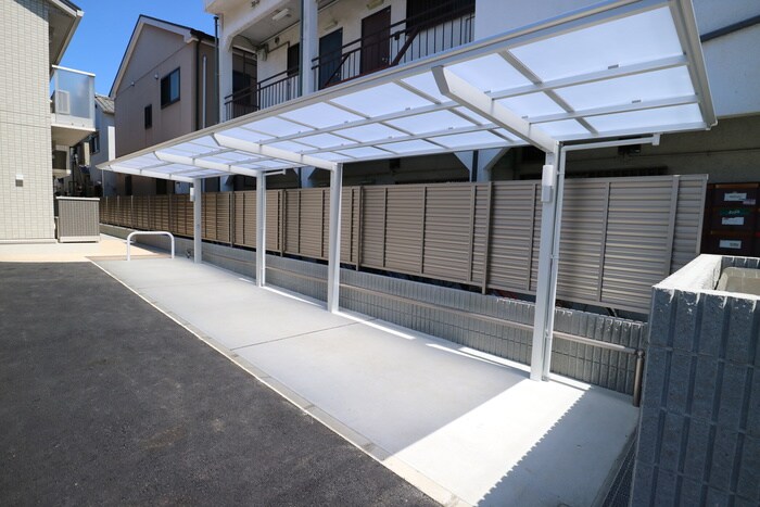 物件外観写真3　(駐輪場)