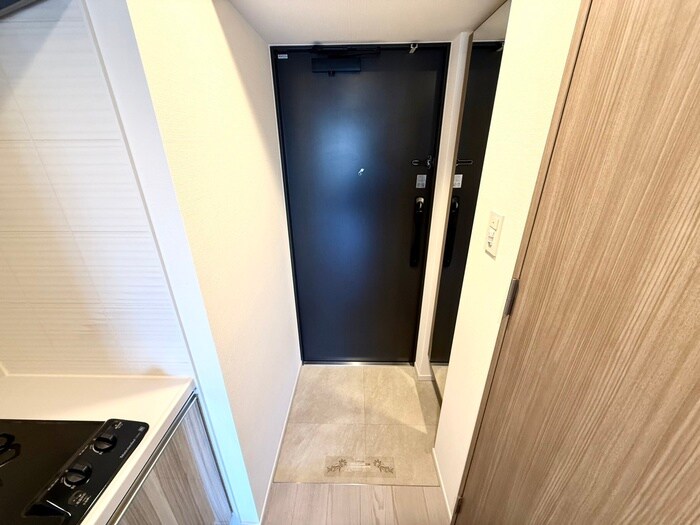 物件内観写真7　(玄関)