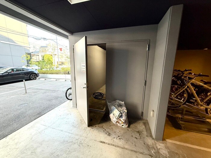 物件外観写真6　(建物設備)