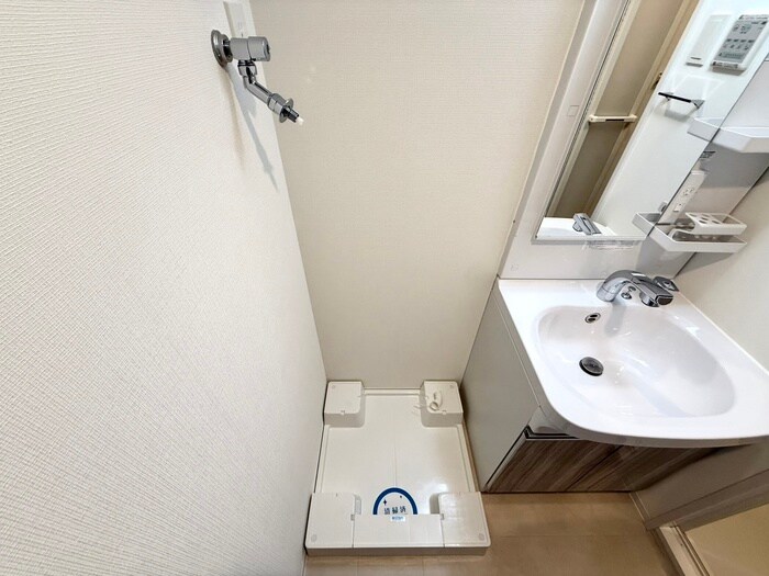 物件内観写真12　(洗濯機置場)