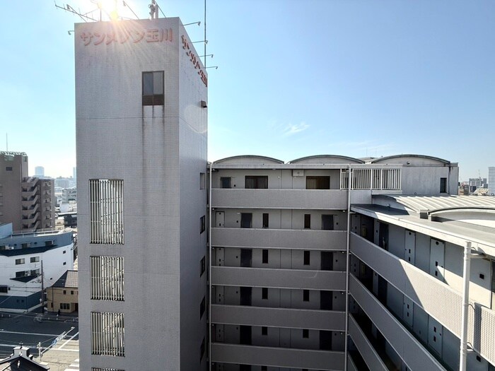 物件内観写真16　(室内からの展望)