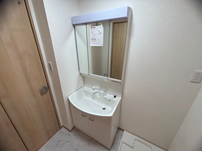 物件内観写真9　(洗面)