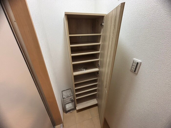 物件内観写真13　(靴箱)