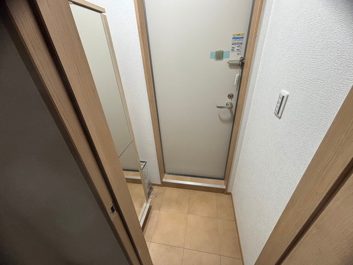 物件内観写真18　(玄関)
