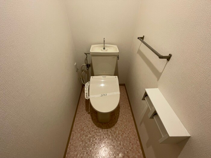 物件内観写真11　(トイレ)