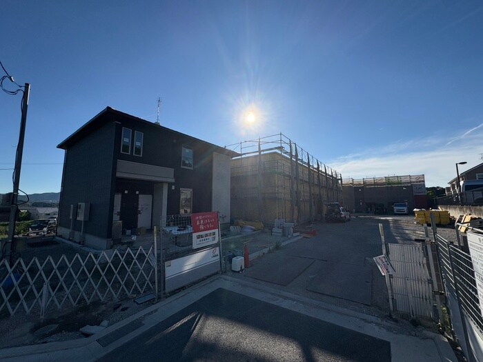 物件外観写真1　(建築中)