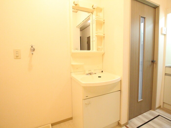 物件内観写真11　(洗面)