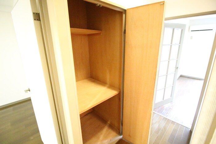 物件内観写真13　(収納)
