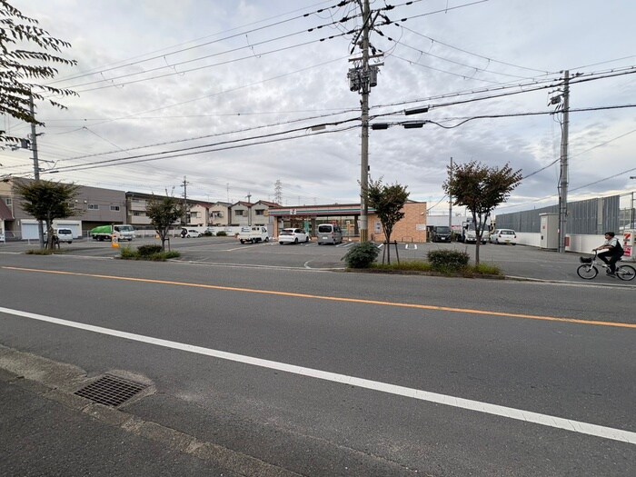 物件外観写真5　(周辺環境)